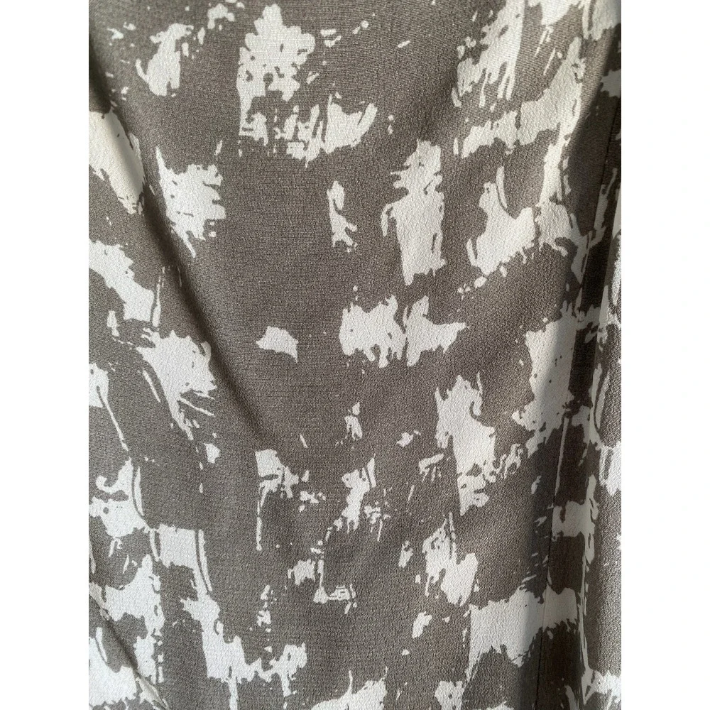 Fabrik Gray and White Print Dress - Picture 3 of 5